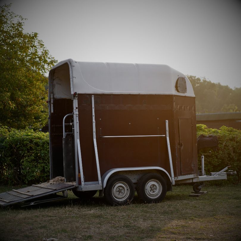 Detachable horsebox and insurance cover 